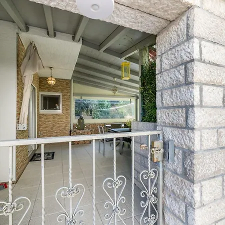 Apartament Pavic Garden Baška